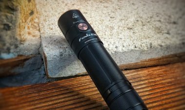 Review Fenix E35 V3.0 de 3000 Lumens